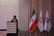 تکریم سالمندان باید با حفظ کرامت و احترام انسانی همراه باشد