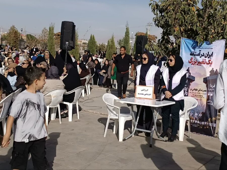 حضور تیم سیار اورژانس اجتماعی محمدیه در جشنواره هندوانه شریفیه