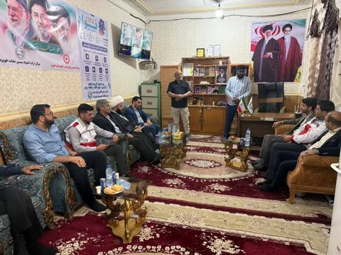 بازدید مسئولان هویزه از کمپ ترک اعتیاد مسیر نجات با حضور تیم هلال‌احمر