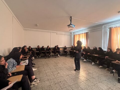 برگزاری کلاس آموزشی پیش از ازدواج در دبیرستان شهربانو شیرین‌سو