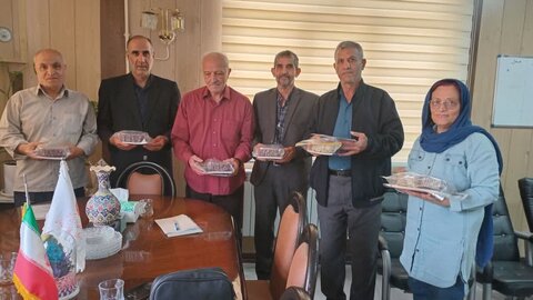 تجلیل از سالمندان فعال در برنامه «سه‌شنبه‌های سالمندی» اسدآباد