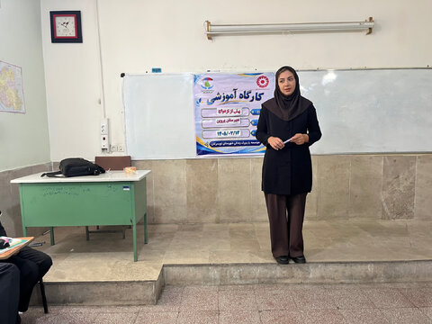 کارگاه «آموزش پیش از ازدواج» در دبیرستان پروین اعتصامی تویسرکان برگزار شد