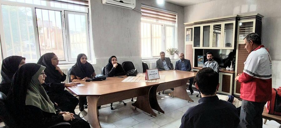 ارتقای توان عملیاتی کارکنان مراکز تحت نظارت بهزیستی شوط با همکاری هلال احمر