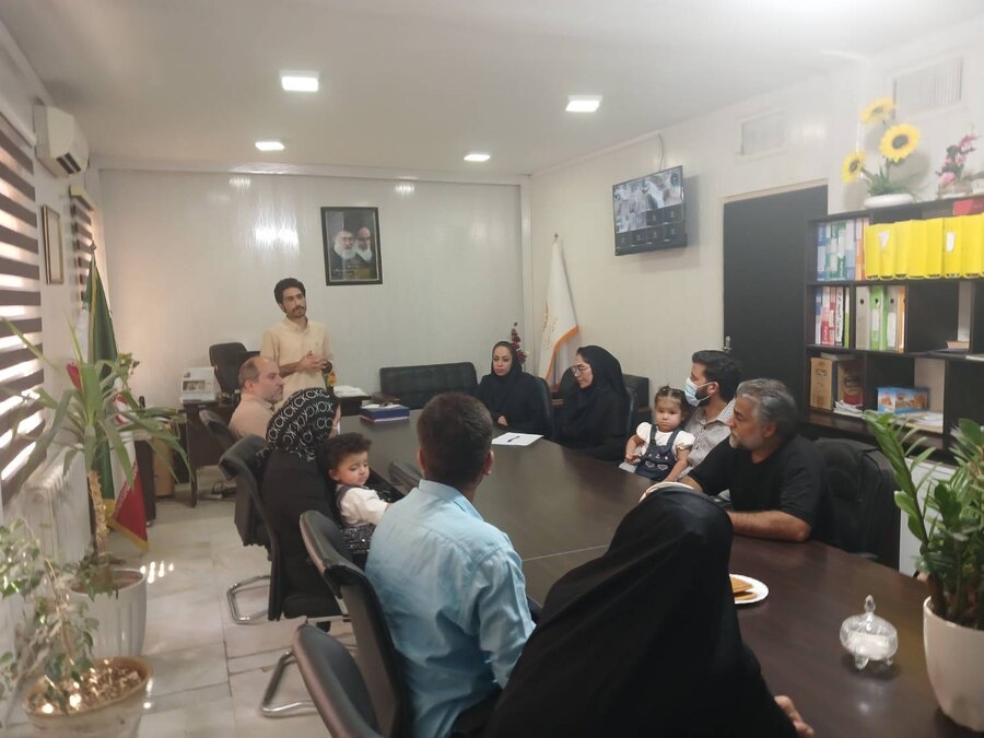 پیشوا | برگزاری جلسه آموزشی طرح حمایتی یونیسف برای مادران باردار و شیرده در اداره بهزیستی