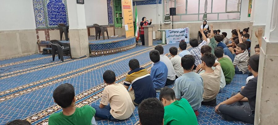 شهرتهران| آموزش اطفای حریق و ایمنی به دانش‌آموزان دبیرستان علامه حلی در طرح «سلام محله»