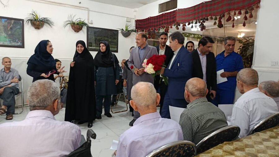 دیدار متفاوت با سالمندان؛ روایت تجربه و توانمندی در خانه سالمندان صدیق خرمآباد