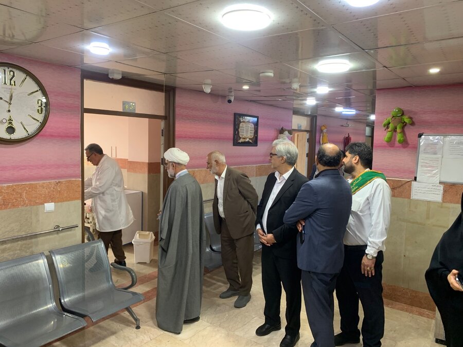 اسلامشهر| دیدار صمیمی با سالمندان و اجرای برنامه فرهنگی در مرکز نگهداری سالمندان فجر آسمانی