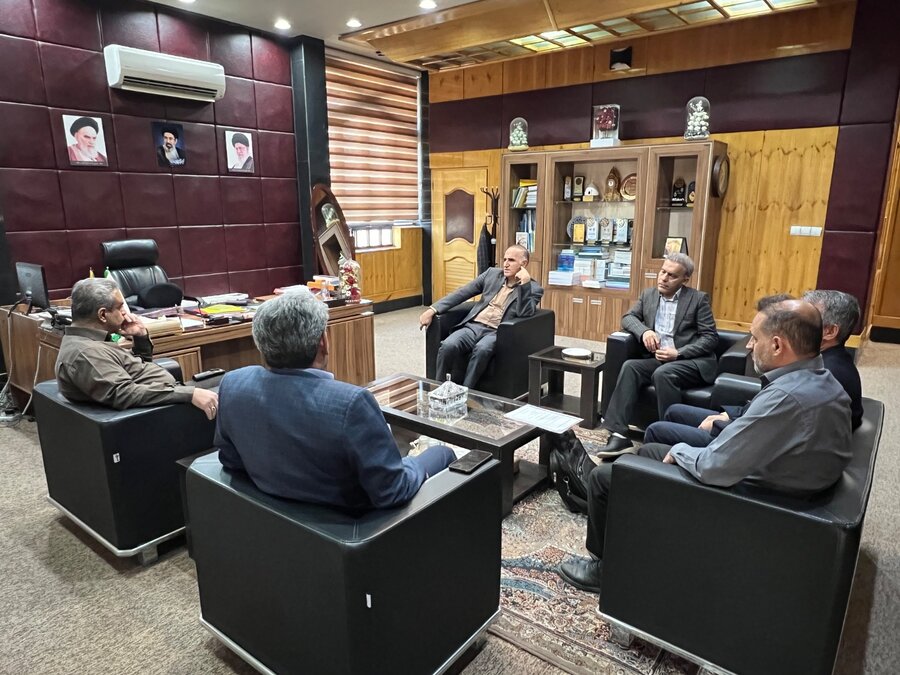 نشست مدیرکل بهزیستی فارس با رئیس سازمان مدیریت و برنامه‌ریزی استان