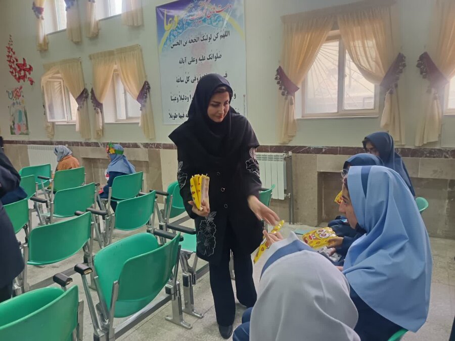 برگزاری جشن هفته ملی کودک ویژه دانش‌آموزان دارای کم‌توانی ذهنی در تویسرکان