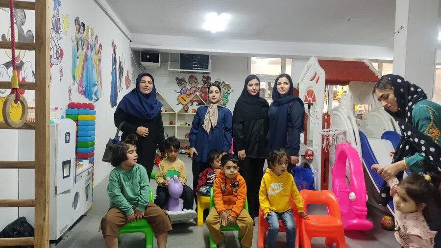برگزاری ویژه‌برنامه‌های هفته ملی کودک در مرکز توانبخشی روزانه آبی تویسرکان