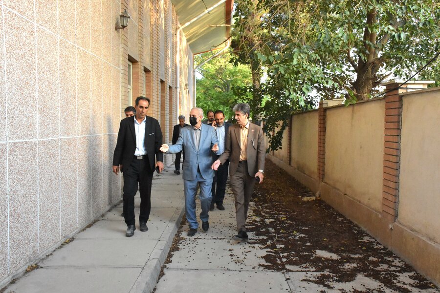 حضور نماینده مجلس در بهزیستی