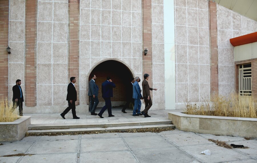 حضور نماینده مجلس در بهزیستی