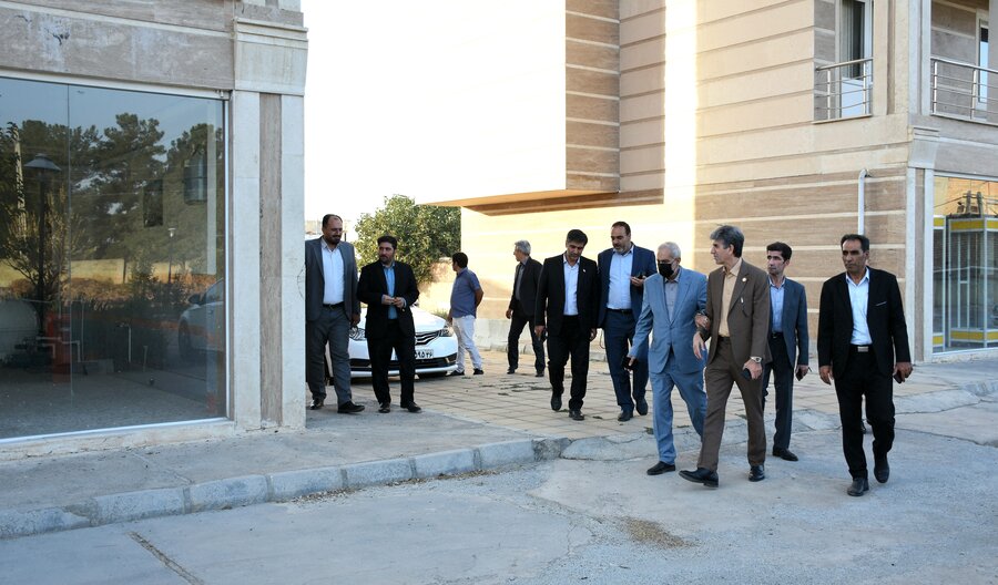 حضور نماینده مجلس در بهزیستی