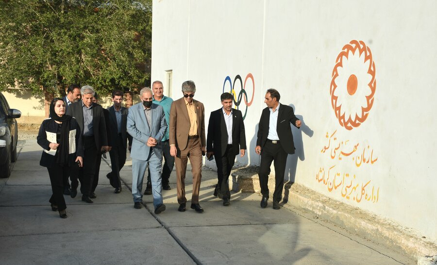 بازدید نماینده کرمانشاه از مجموعه شهید ادبیان بهزیستی