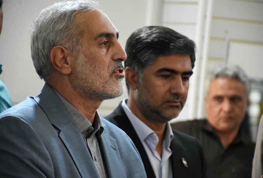 حضور نماینده مجلس در بهزیستی