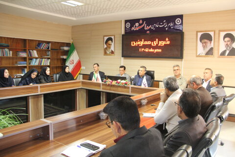 معاونین