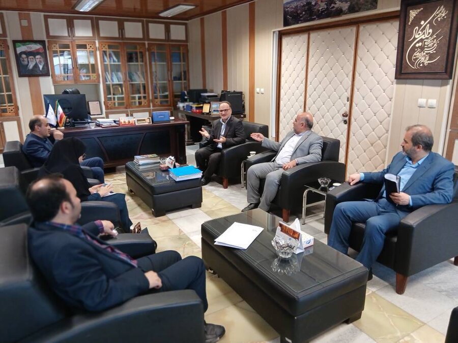 دیدار مدیرکل بهزیستی گیلان با مدیرکل امور اقتصادی و دارایی استان