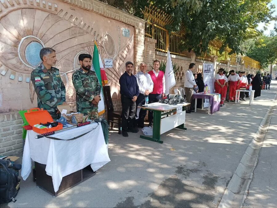 تقویت آمادگی اجتماعی در برابر بحران؛ حضور بهزیستی نظرآباد در مانور مدیریت بحران