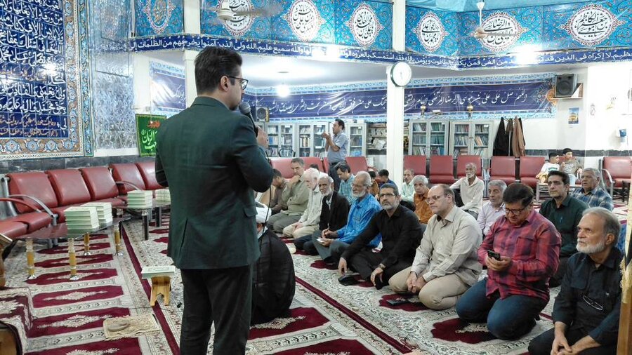 تشریح خدمات بهزیستی و تبیین طرح «سلام» در مسجد حضرت امیرالمؤمنین(ع) زاهدان