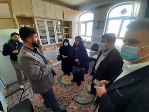آذر- شرقی..