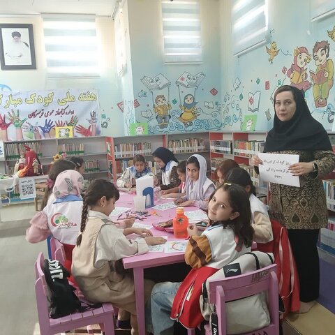 جشن هفته ملی کودک با مشارکت مرکز مثبت زندگی ۶۲۳۱ در تویسرکان برگزار شد