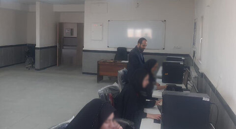 گامی برای استقلال اقتصادی زنان سرپرست خانوار فامنین با آموزش ۱۶۰ ساعته خیاطی