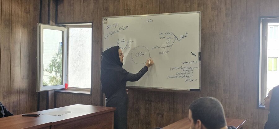 شهر قدس | برگزاری کارگاه تخصصی «تاب‌آوری پس از بحران»  با هدف ارتقای مهارت های مقابله با چالش های زندگی پس از بحران در کانون‌ «طرح سلام»