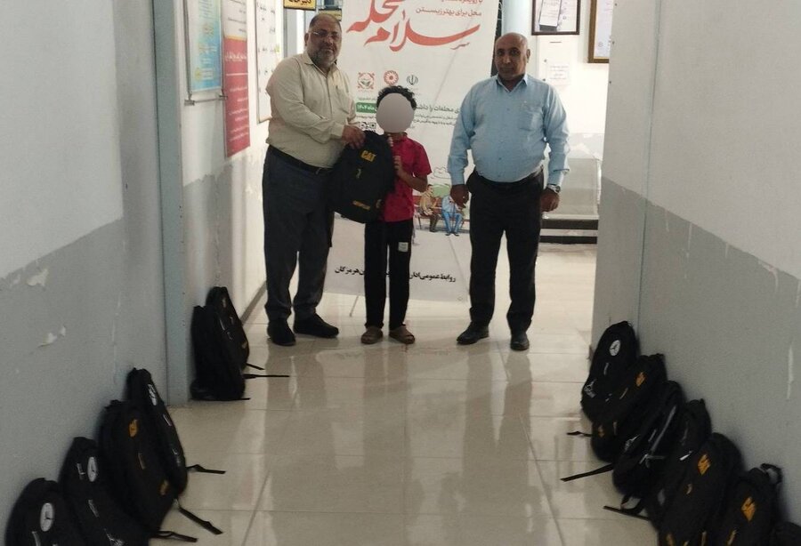 جاسک | اقدام خداپسندانه شیلات استان و جامعه صیادی شهرستان جاسک در حمایت از دانش‌آموزان نیازمند تحت پوشش بهزیستی