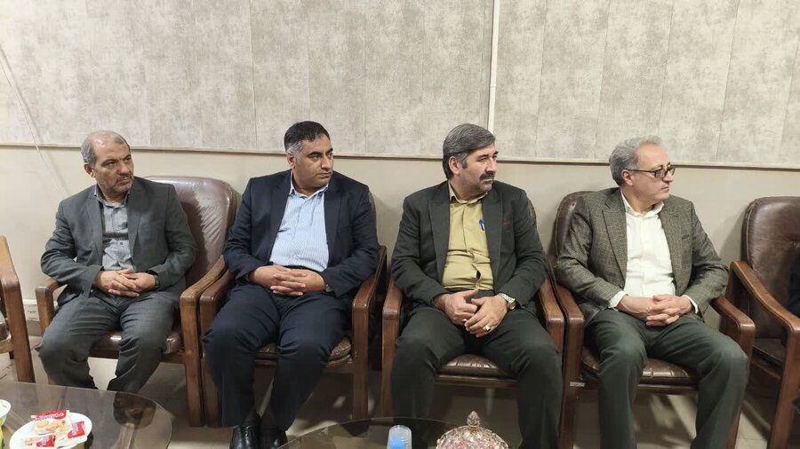 همافزایی ارتقای سلامت روان و مدیریت بحران در دیدار چهرهبهچهره مدیرکل بهزیستی اصفهان با جامعه هدف