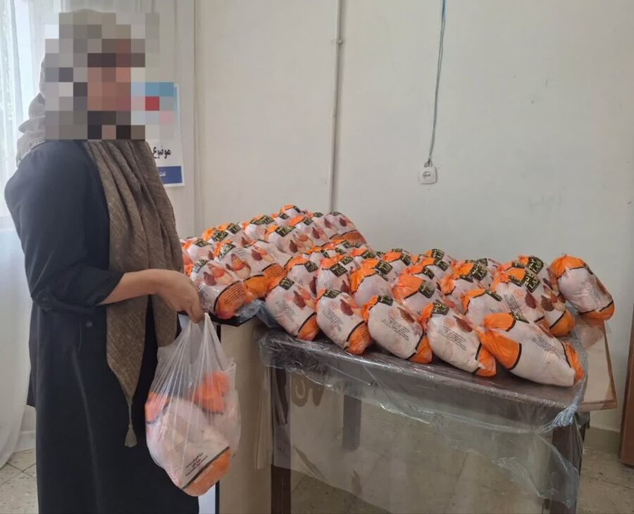 توزیع ۱۶۸ کیلوگرم گوشت مرغ میان مددجویان بخش زرین‌دشت نهاوند با مشارکت خیر نیکوکار