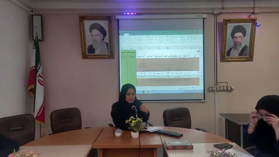 آذر- شرقی.