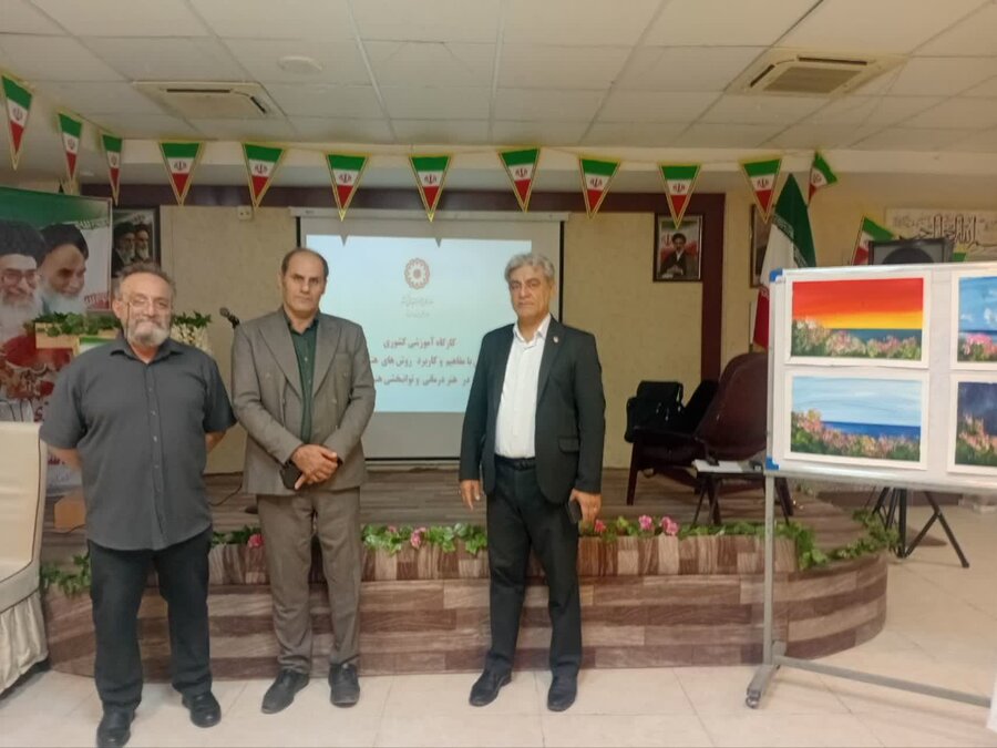 بازدید مدیرکل بهزیستی استان قم از دوره آموزشی هنر درمانی در مرکز توانبخشی رعد فاطمیه
