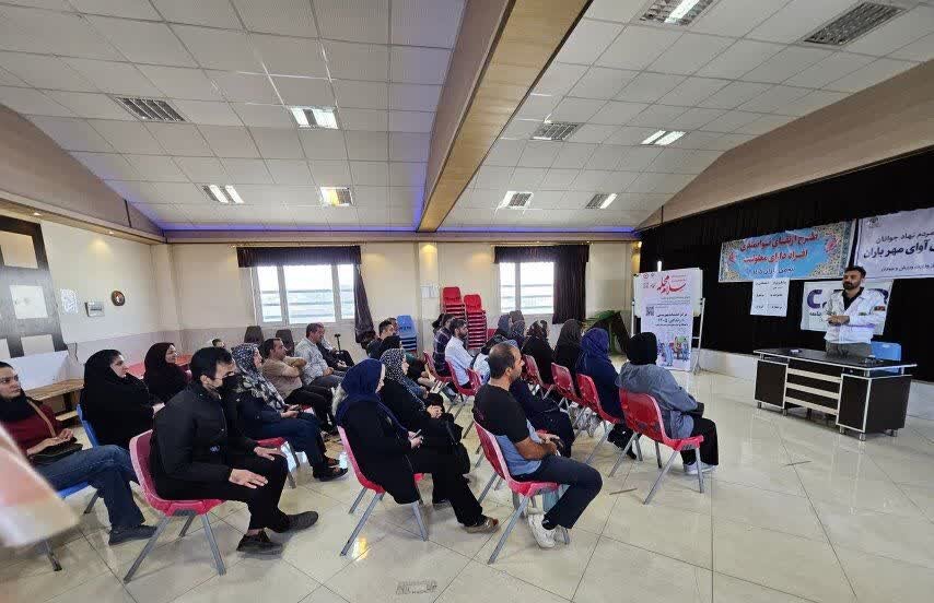 نشست تخصصی پیشگیری از آسیب‌های اجتماعی با محوریت کودکان در قروه برگزار شد