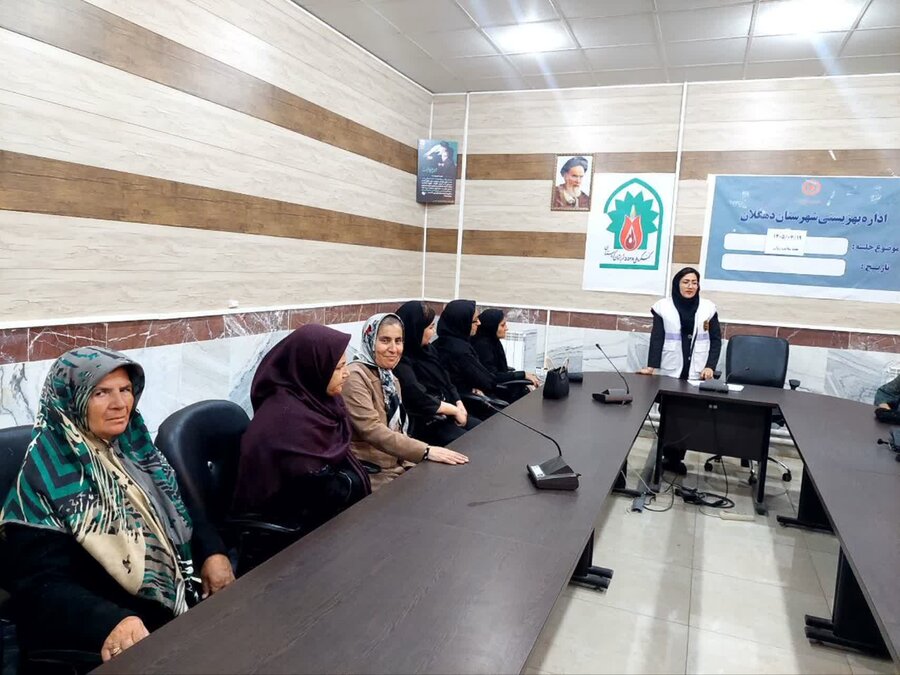 کارگاه آموزشی سلامت روان ویژه بانوان مددجوی بهزیستی در دهگلان برگزار شد