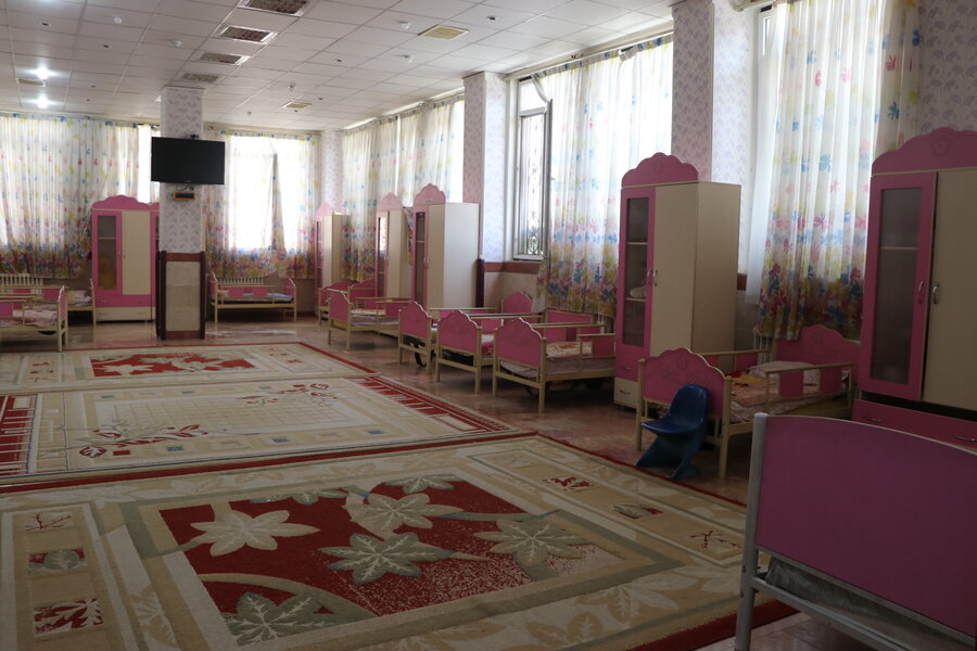 بازدید مدیرکل بهزیستی استان کرمان از مرکز نگهداری از کودکان ۳تا ۶ سال کرمانیان