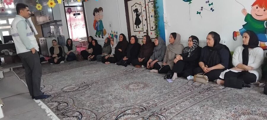 کارگاه آموزشی پیشگیری از آسیب‌های اجتماعی در شهرستان دیواندره برگزار شد