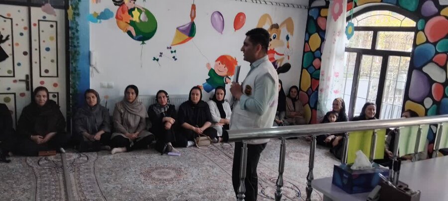 کارگاه آموزشی پیشگیری از آسیبهای اجتماعی در شهرستان دیواندره برگزار شد