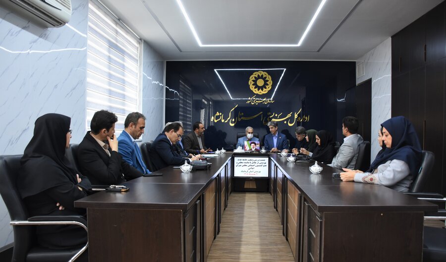 حضور 5ساعتۀ نماینده مجلس در بهزیستی