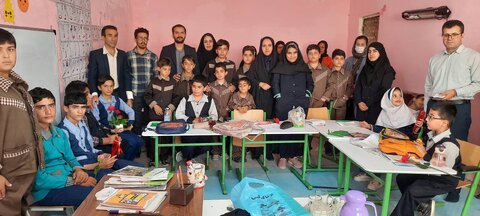بازدید مسئولان بهزیستی و فرمانداری دزپارت از مدرسه استثنایی در هفته ملی کودک