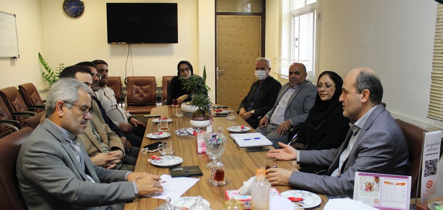 بررسی مطالبات مددجویان بهزیستی گیلان در دیدار نماینده رشت با مدیرکل بهزیستی استان