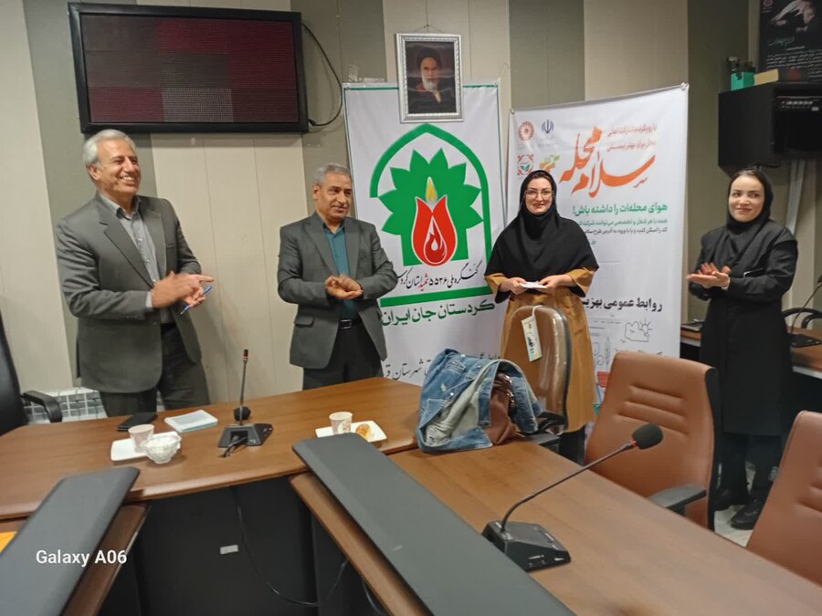 مدیرکل بهزیستی کردستان از مددکار نمونه شهرستان قروه تجلیل کرد