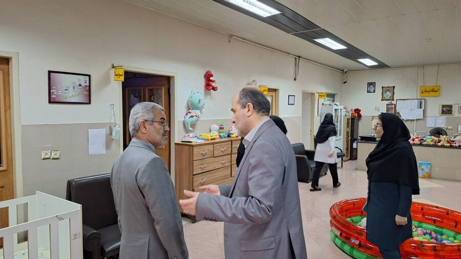 بازدید نماینده  رشت از شیرخوارگاه مهر