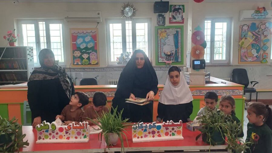 برگزاری مسابقه نقاشی و اهدای جوایز به کودکان به مناسبت هفته کودک درشهرستان پارس‌آباد