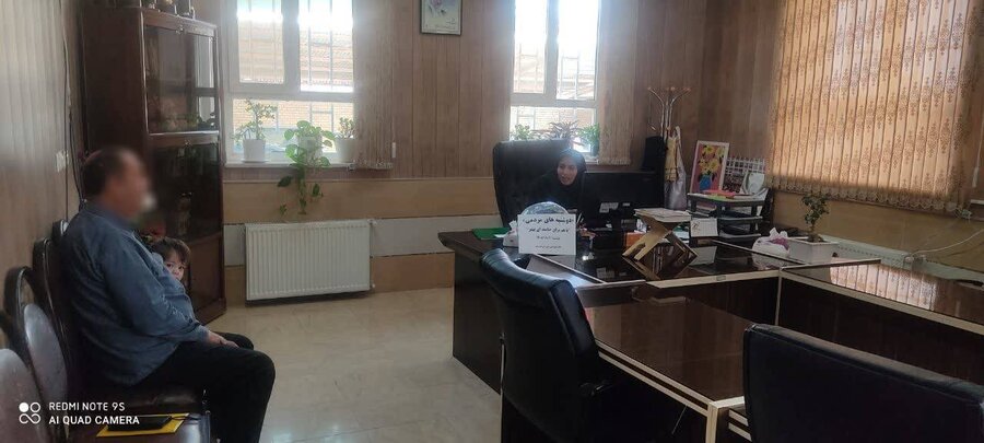 خرم بید|برگزاری برنامه  «دوشنبه‌های مردمی» با هدف رسیدگی به مطالبات و مشکلات مراجعین