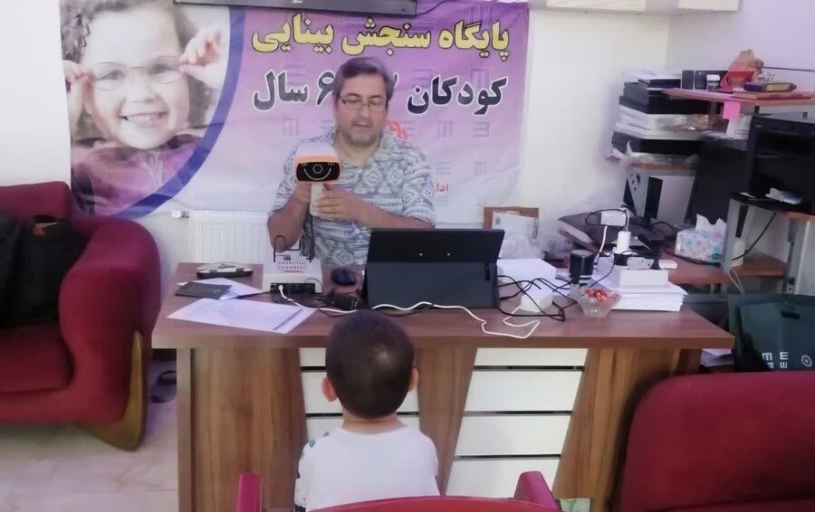 اجرای غربالگری رایگان در محلات کرج به مناسبت هفته ملی کودک