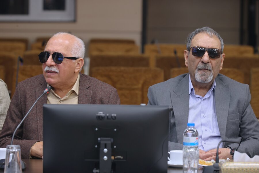 نشست صمیمی رئیس سازمان بهزیستی کشور با تشکل های نابینایان