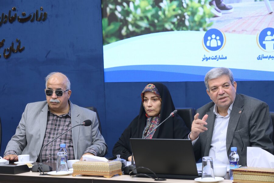 نشست صمیمی رئیس سازمان بهزیستی کشور با تشکل های نابینایان