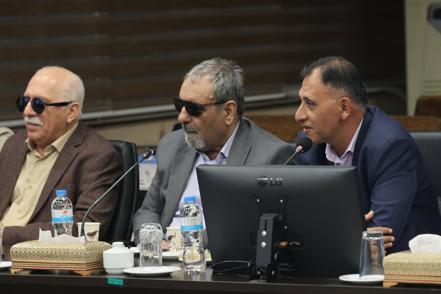 نشست صمیمی رئیس سازمان بهزیستی کشور با تشکل های نابینایان