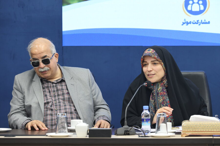 نشست صمیمی رئیس سازمان بهزیستی کشور با تشکل های نابینایان