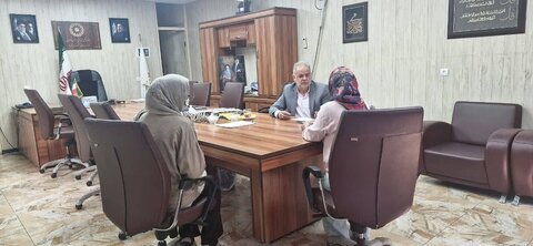 شهریار | تکریم ارباب‌رجوع و پیگیری بی‌واسطه مطالبات جامعه هدف؛ برپایی میز خدمت و ملاقات چهره‌به‌چهره رئیس اداره بهزیستی